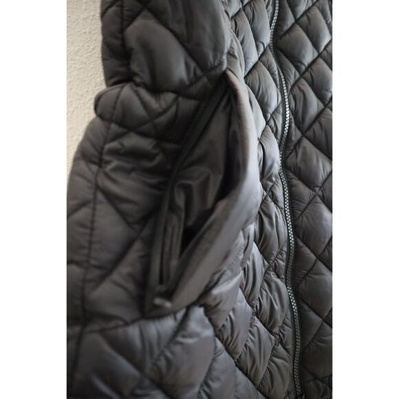 Athleta 599504-00 Women's Sz 2XS Black Whisper Featherless Puffer Vest - Picture 6 of 14